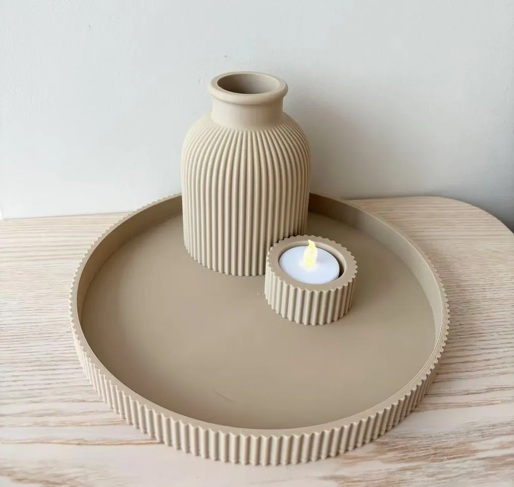 Vase et plateau